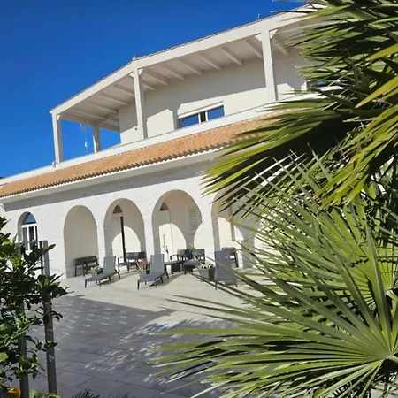 Anny Con Idromassaggio Villa Avola