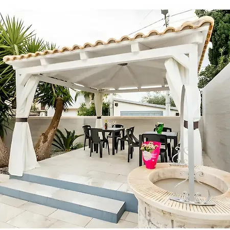 Anny Con Idromassaggio Villa Avola